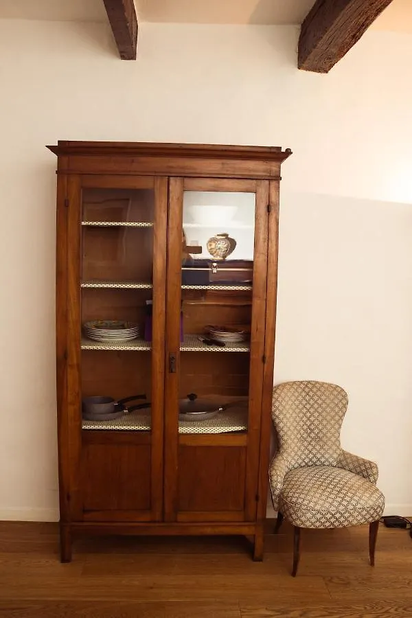 Vintage Apartments In The Heart Of Florence 0*,