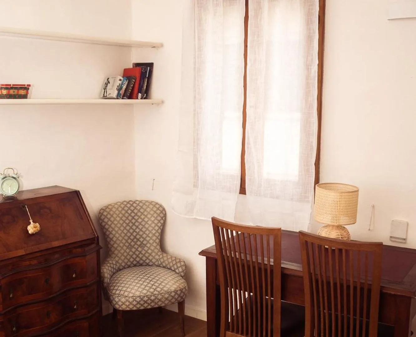 Vintage Apartments In The Heart Of Florence Italy